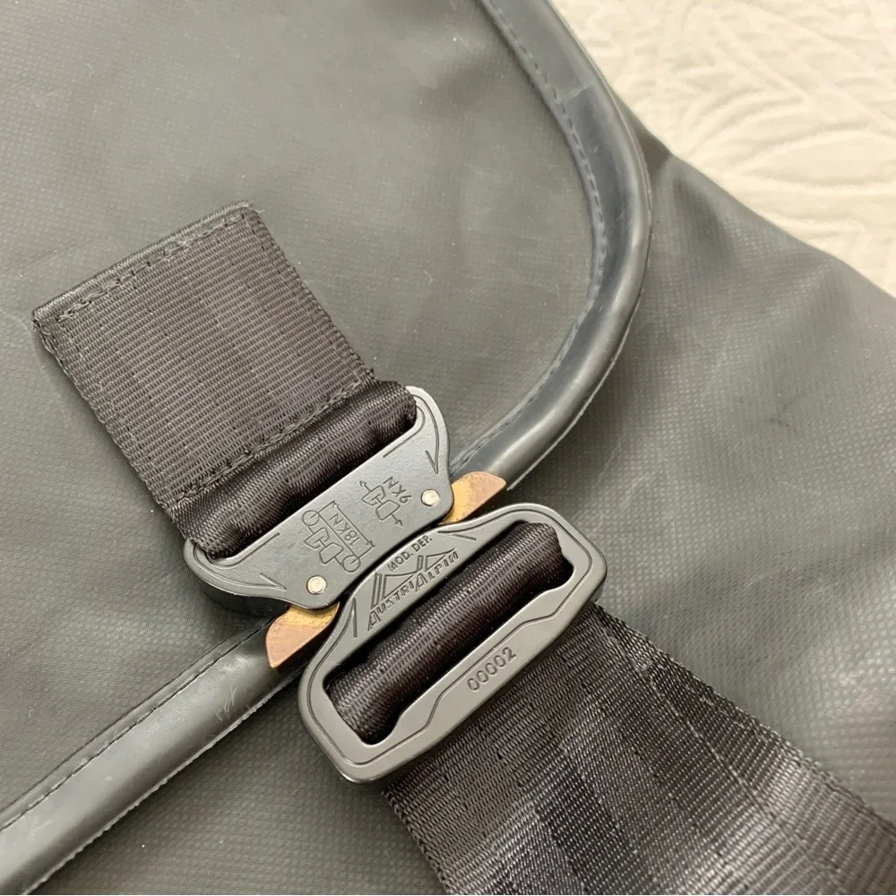 RARE🔥 Defy Bags Large Recon M35 Messenger Bag, Black - Picture 6 of 12